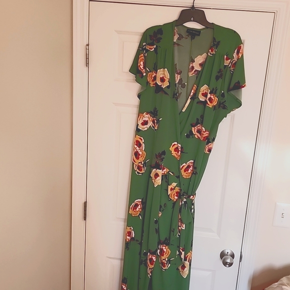 Clothes - Picture 1 of 1